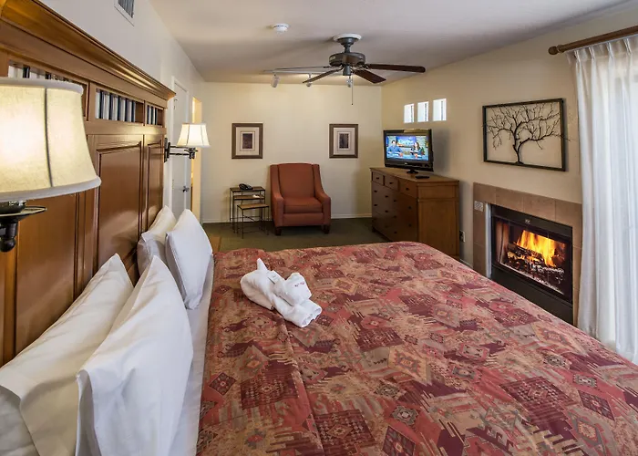 Of 3* Cave Creek